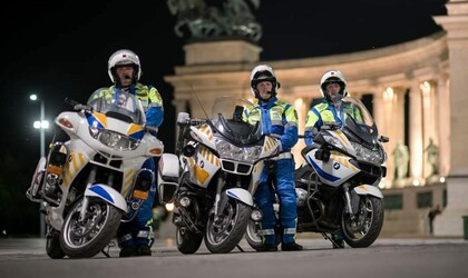 Új öltözet motoros mentőknek és polgárőröknek