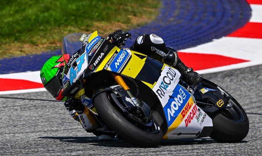Történelmi magyar siker a MotoE-ben - Közel a dobogó