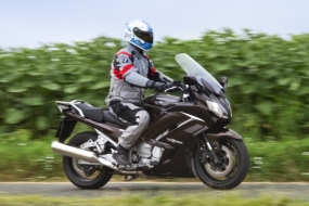 Teszt: Yamaha FJR1300AS