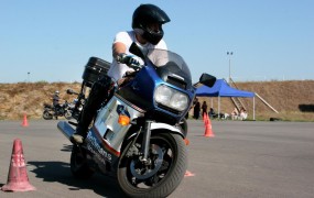 Biztonság: motorosképzés a MAMI Kupán
