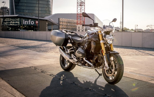 BMW R 1200 R Black Edition