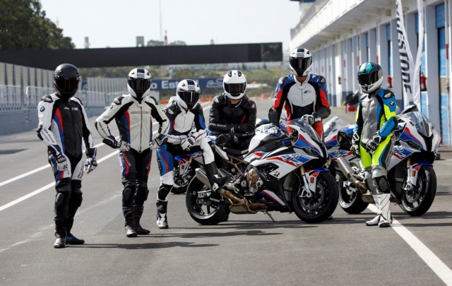 Új motorosruhák a BMW-től