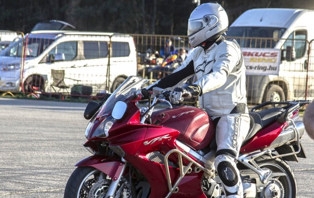 Változtatható üléshelyzetű motor a Hondától