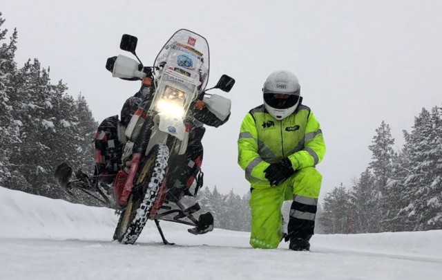 Sok ezer kilométeres kalandra készül egy lengyel motoros