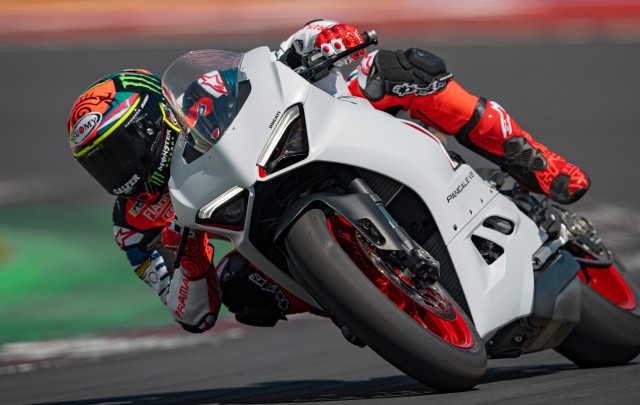 Ducati Panigale V2 „White Rosso”