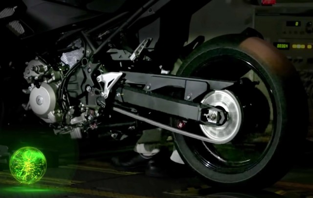 Vegyesüzemű motort dob piacra a Kawasaki