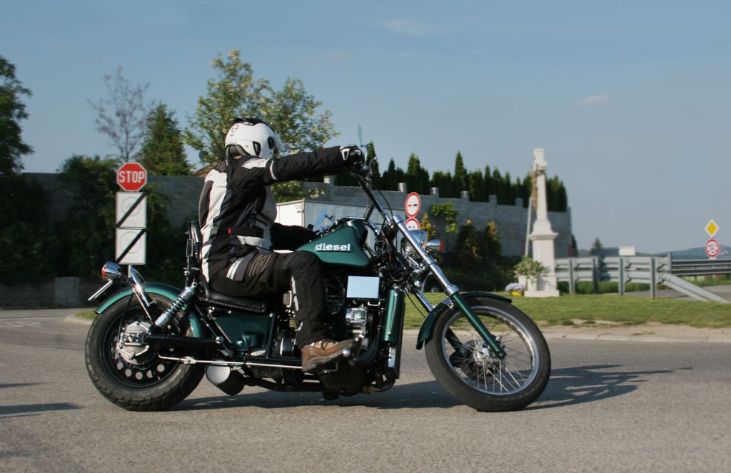 pal-zoltan-dizel-motorkerekpar-5671