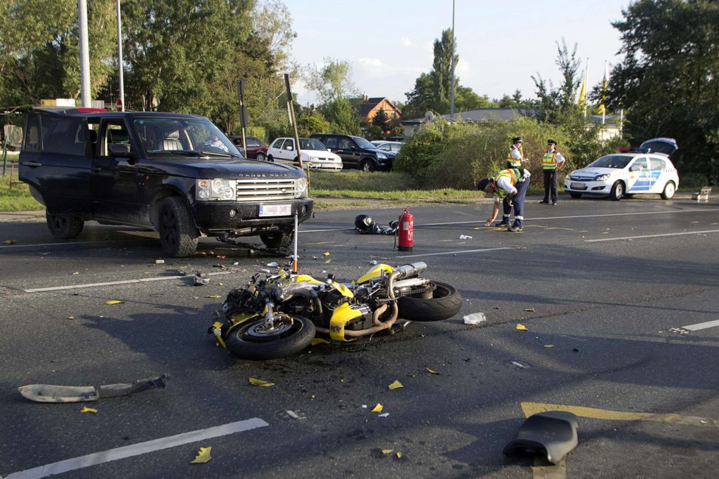 baleseti-statisztika-motorkerekpar-auto-2015-6285