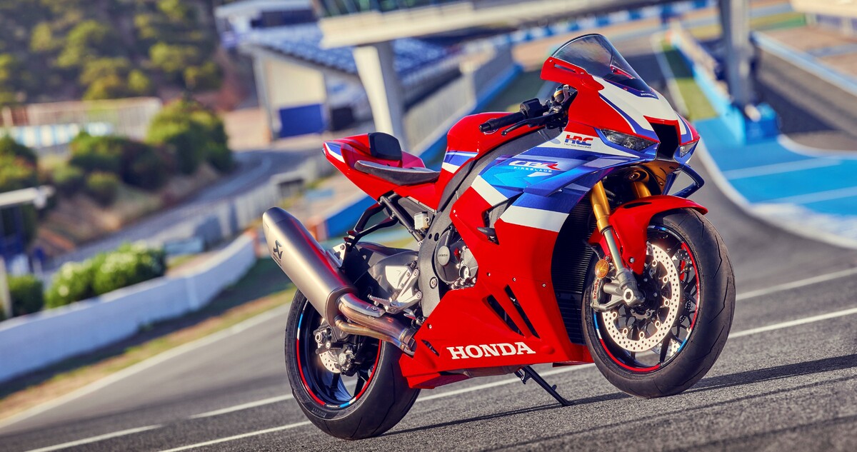 honda-cbr-1000-rr-r-sp-2024