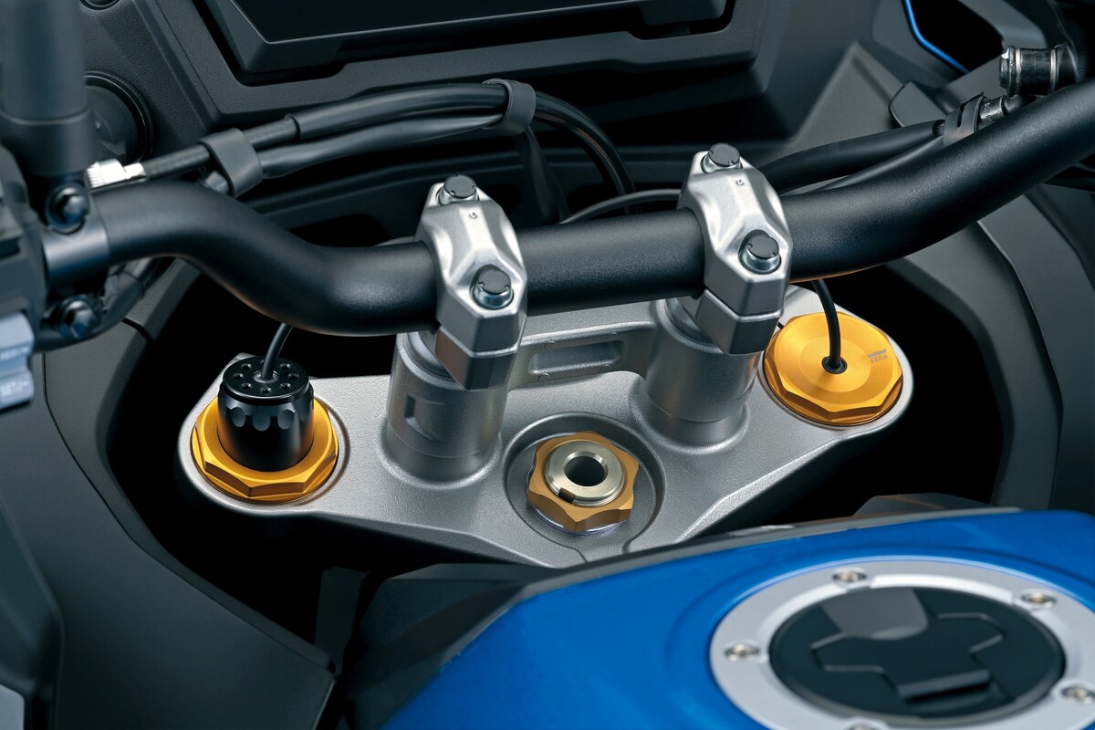 suzuki-gsxs-1000-bemutato