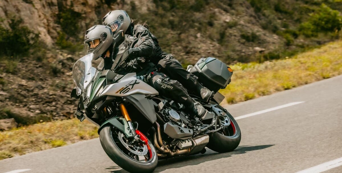 suzuki-gsxs-1000-bemutato
