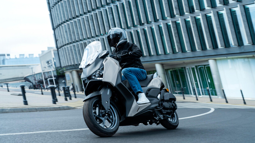 yamaha-xmax-modellcsalad-2025