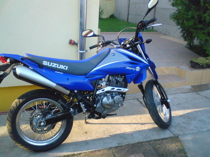 Suzuki Dr 125 sm K8