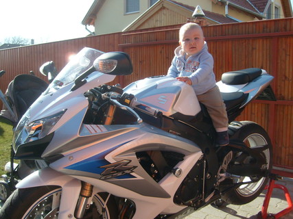 Motoros képek kisfiamról