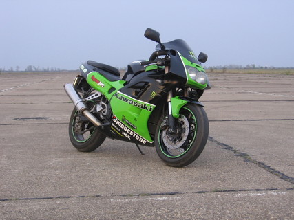 Kawasaki ZXR & Suzuki GSX - R