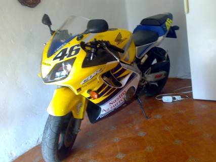 Cbr 600 Vale replica