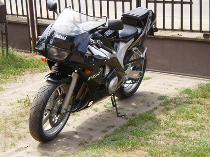 Yamaha fzr 400 rr exup