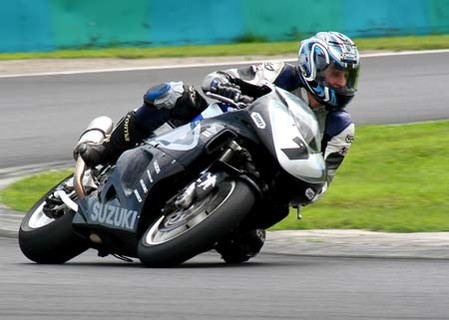 TL1000R on track