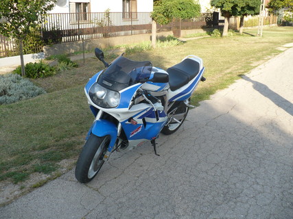 Új vasam GSX - R 750