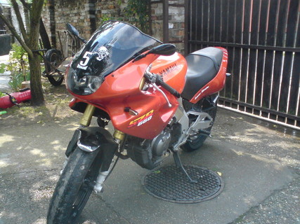 Yamaha SZR 660