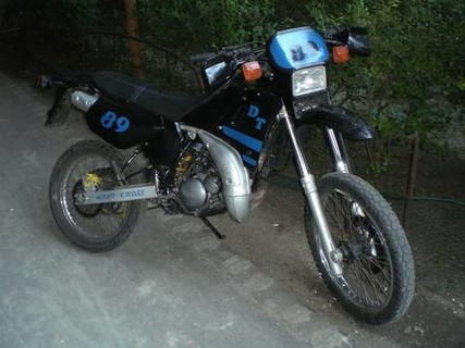 Yamaha dt - ém