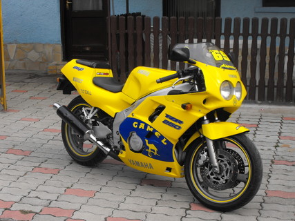 Camel Yamaha FZR 250R Exup