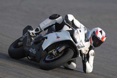 Aprilia RSV4 R 2010 in action