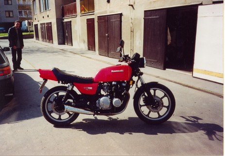 Kz 700 a 4.