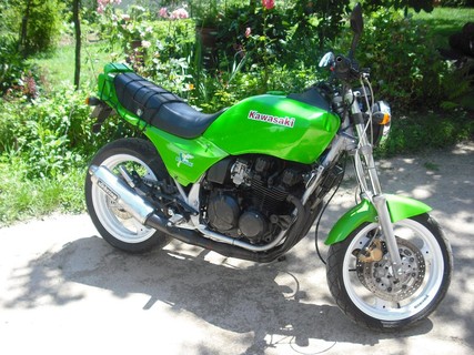 Kawasaki GPZ 400