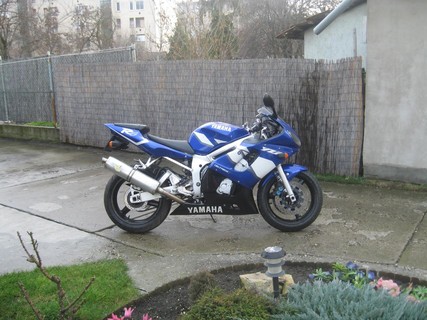 Yamaha r6