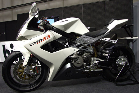 Új Bimota DB8