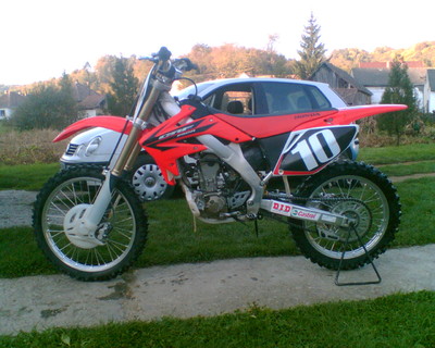 HONDA CRF ellopták!