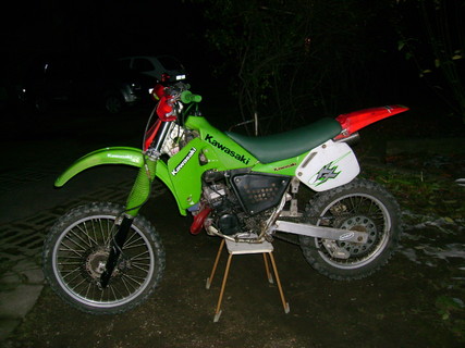 1985 Kawasaki KX125 fiatalosítása