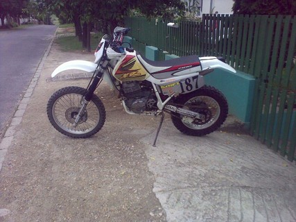 Xr 600 r