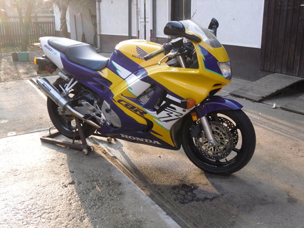 Honda CBR 600f3