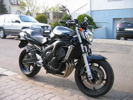 Fz6n  Blacky 