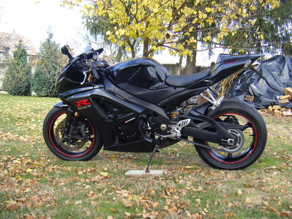 Gsxr 1000 k7 Ősz