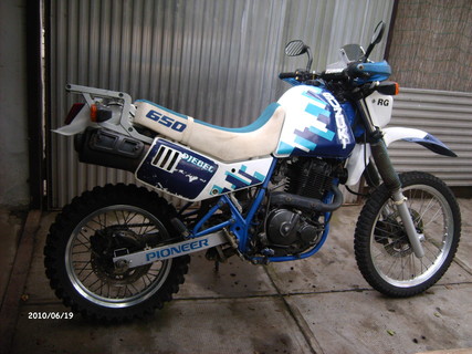 Suzuki Dr 650.