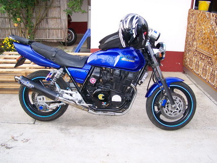 YAMAHA XJR 400