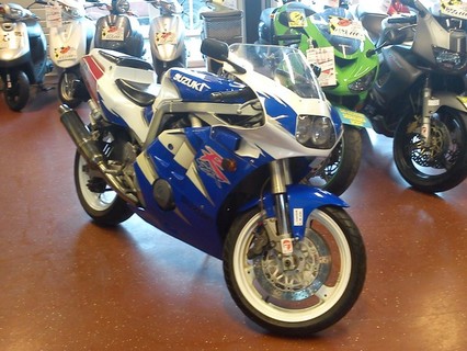 Suzuki GSX - R 400 SP