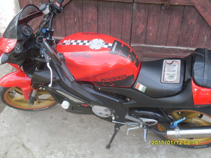 Aprilia Tuono 125