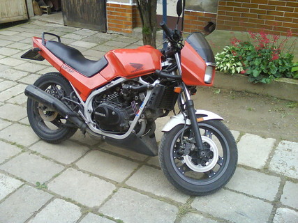 HONDA VF500F