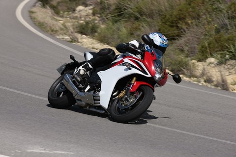 Honda CBR600F teszt