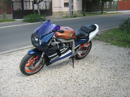 Suzuki GSXR 600