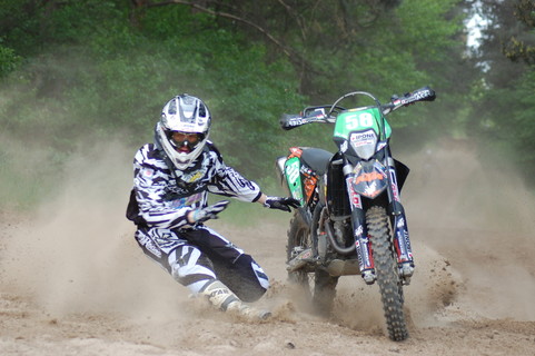 2011.05.10 EnduroCross edzés Erdőkertes