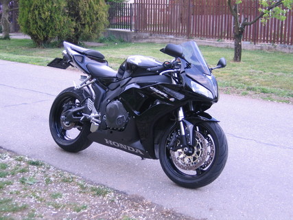 1000 RR