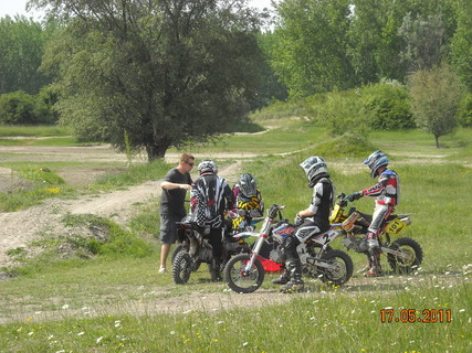 Pitbike edzés Dunavecse 2011.05.21