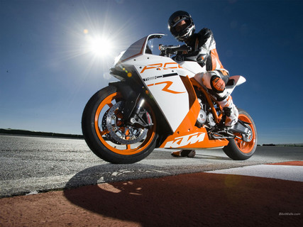 KTM RC8