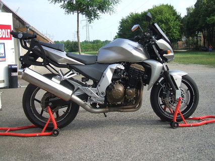 Z 750 Konzol