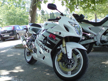 Suzuki gixxer 600